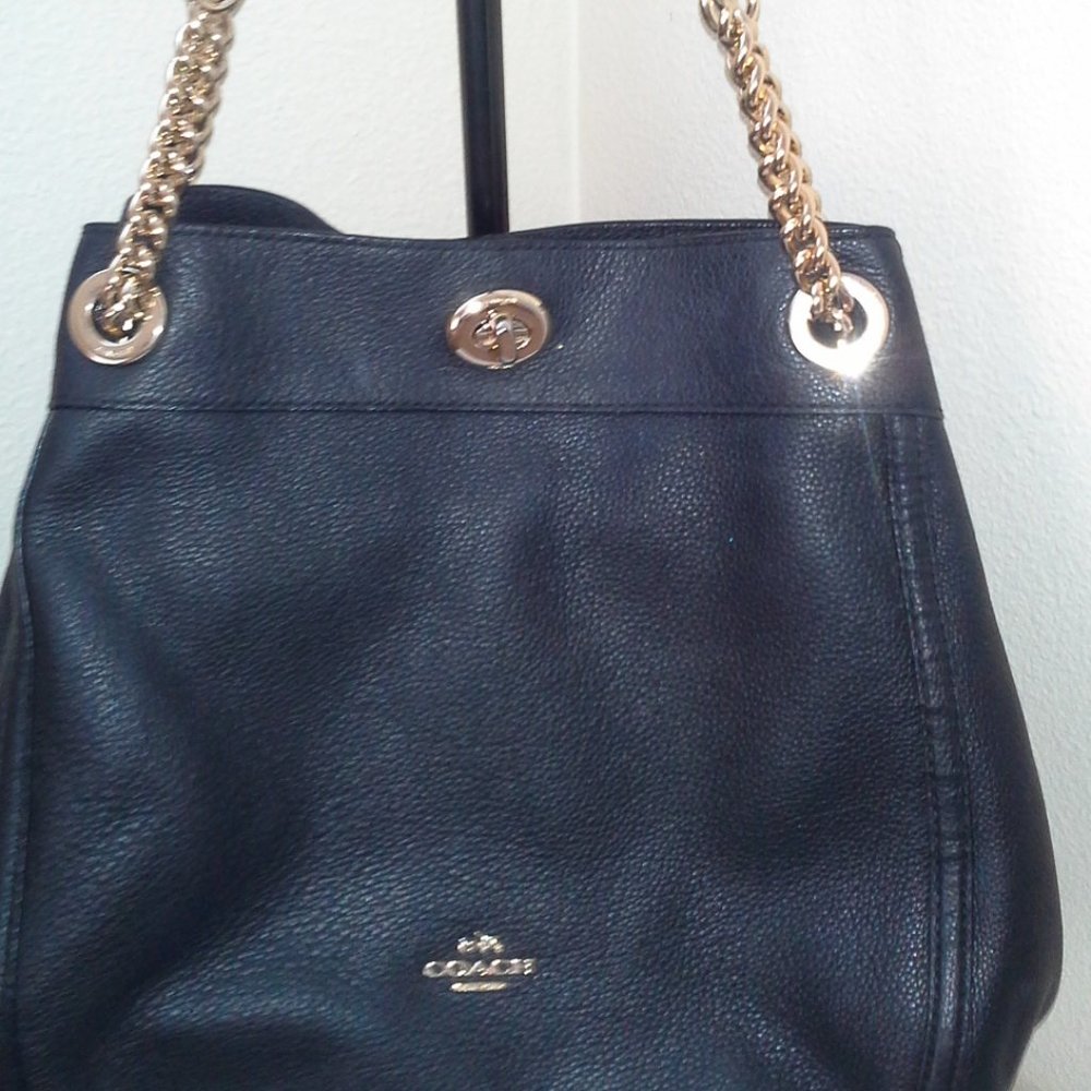 COACH Black Pebble Leather Shoulder Bag w/Gold Chain & Leather Strap COACH